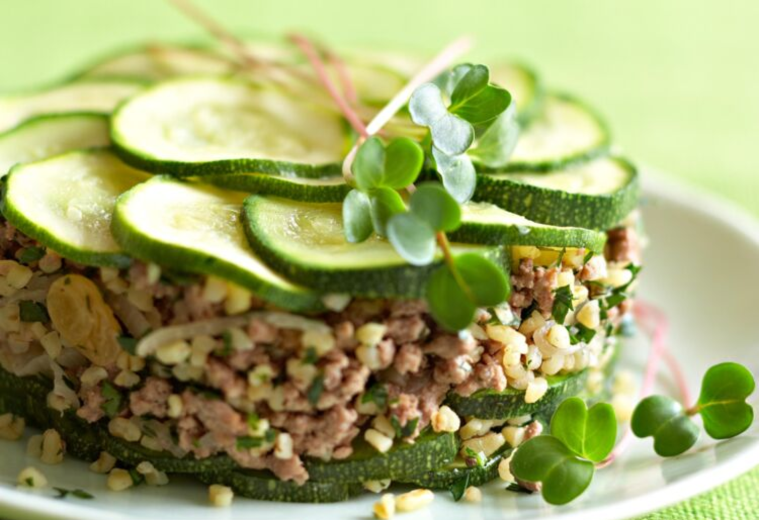 Tian de courgettes à l’agneau et au blé